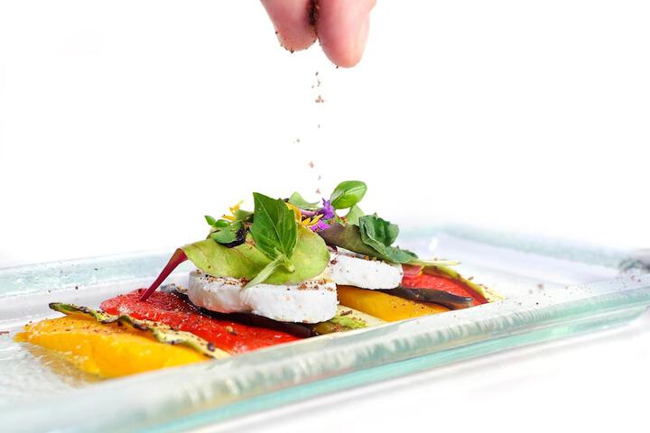 Dining 33 of 46