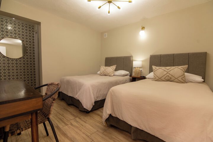 Photo of In & Out Hotel