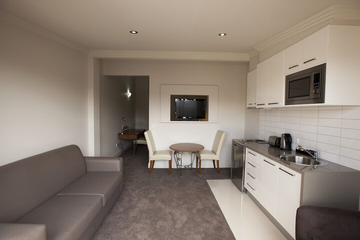 Room 8 of 40