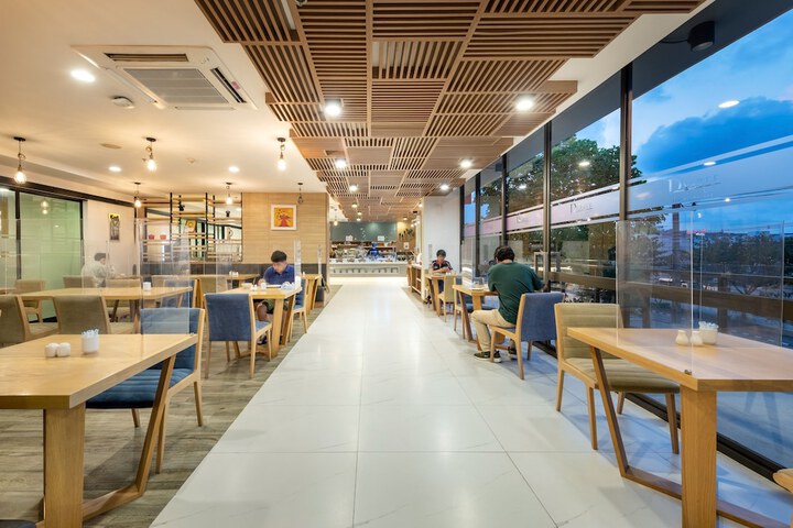 Dining 119 of 169