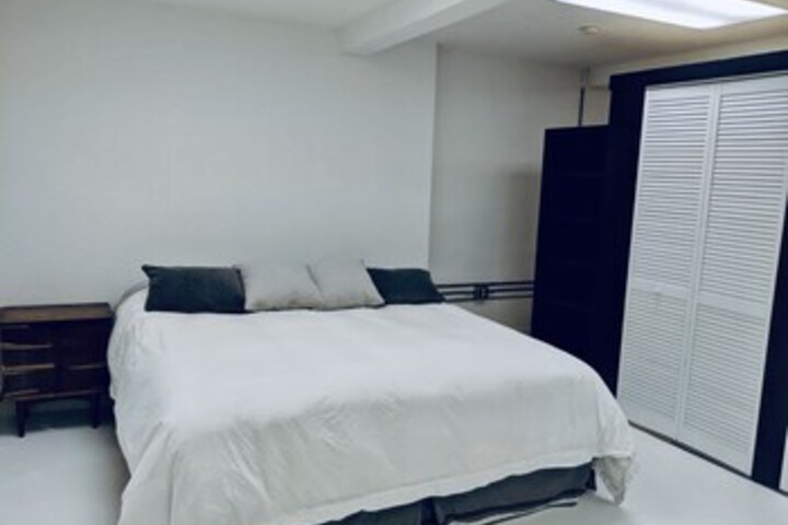 Room 28 of 29