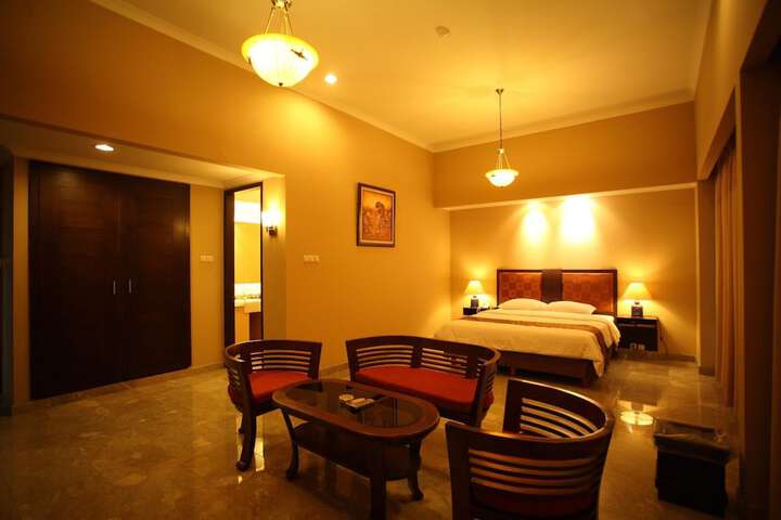 Room 7 of 28