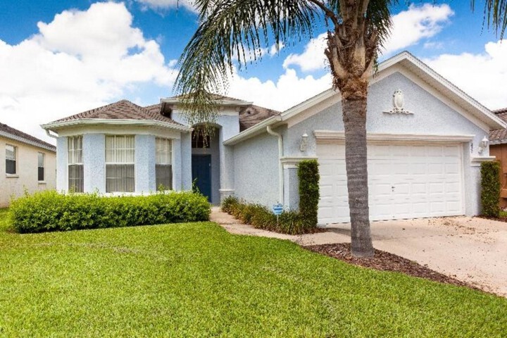 Calabay Parc at Tower Lakes Executive Homes