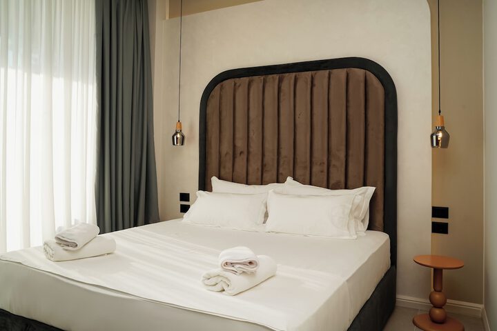 Room 40 of 177