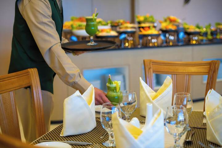 Dining 87 of 90