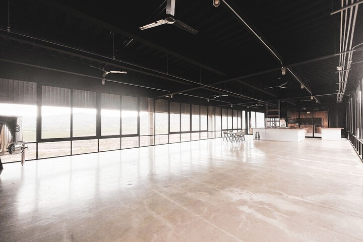 Ballroom/Hall 70 of 82