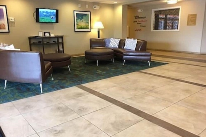 Hotel Interior 4 of 32