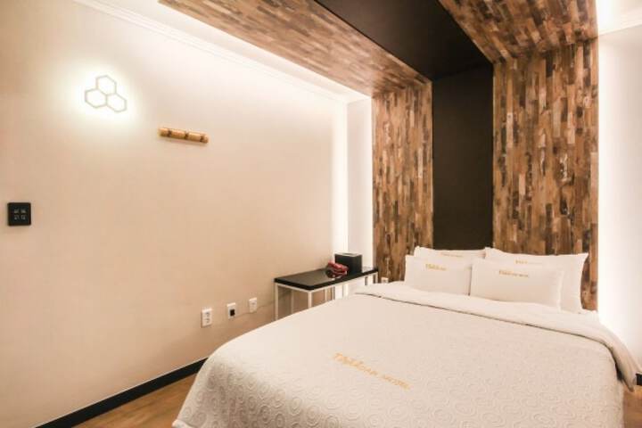 Room 78 of 118