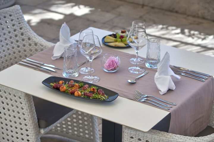 Dining 53 of 115