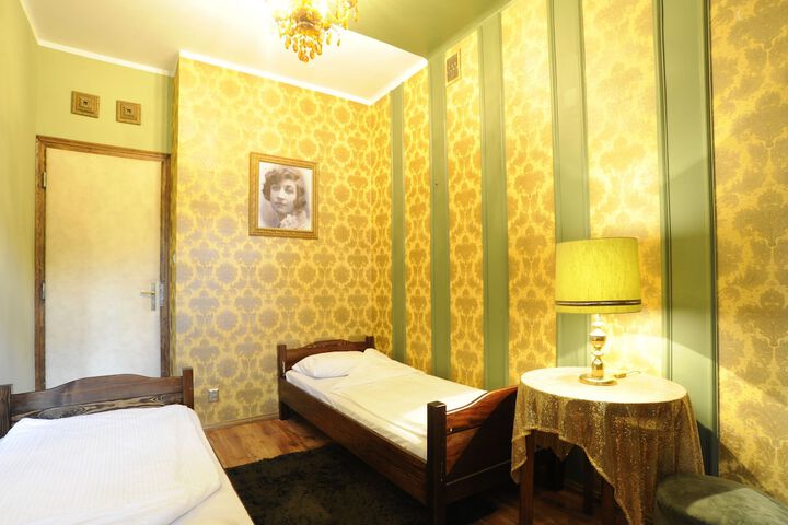 Room 30 of 54