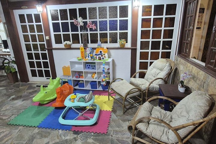 Room 9 of 40