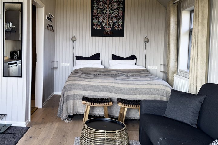 Room 2 of 31