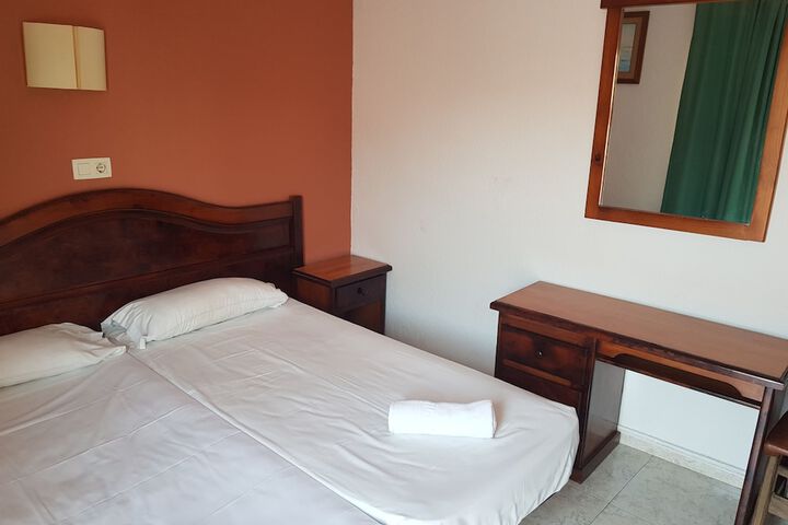 Room 20 of 49