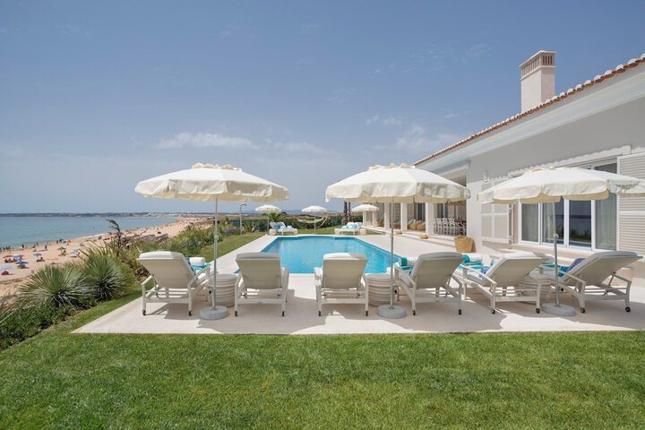 Pool 118 of 244