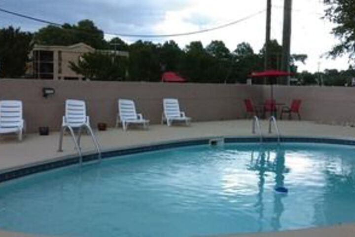 Pool 53 of 60