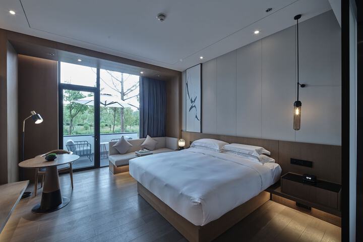 Room 20 of 49