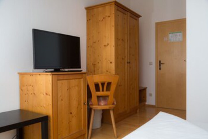 Room 38 of 40