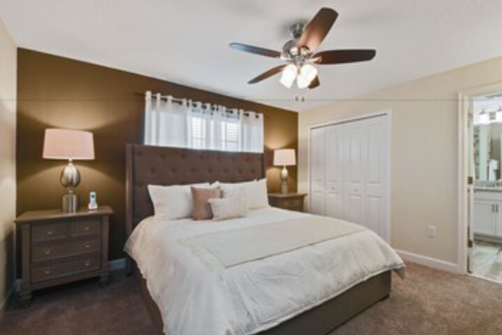 Room 15 of 32
