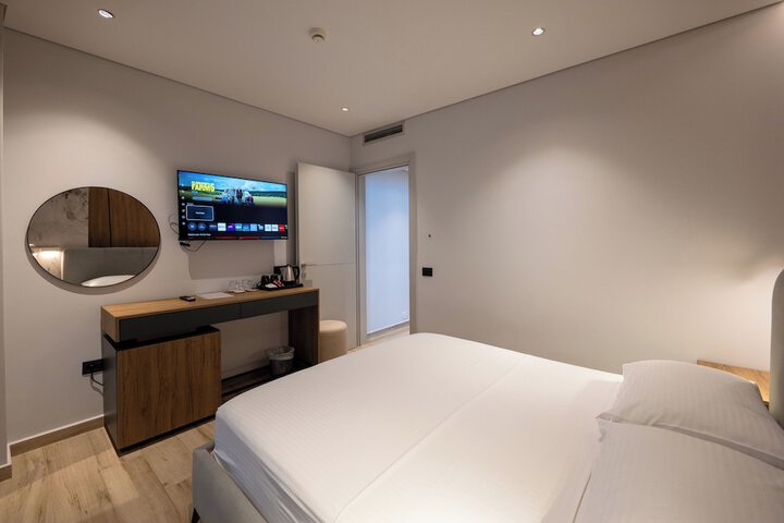 Room 11 of 112