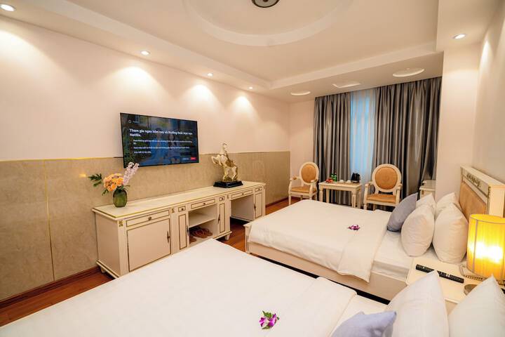 Room 18 of 80