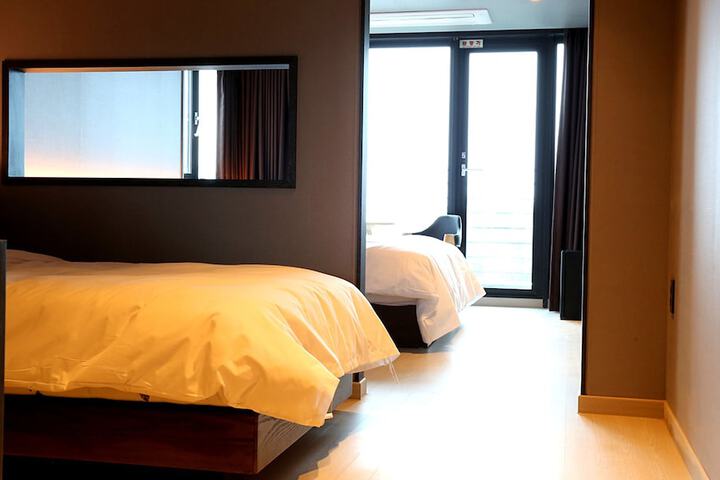 Room 4 of 69