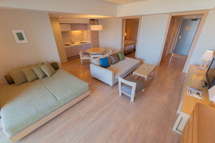Room 18 of 225