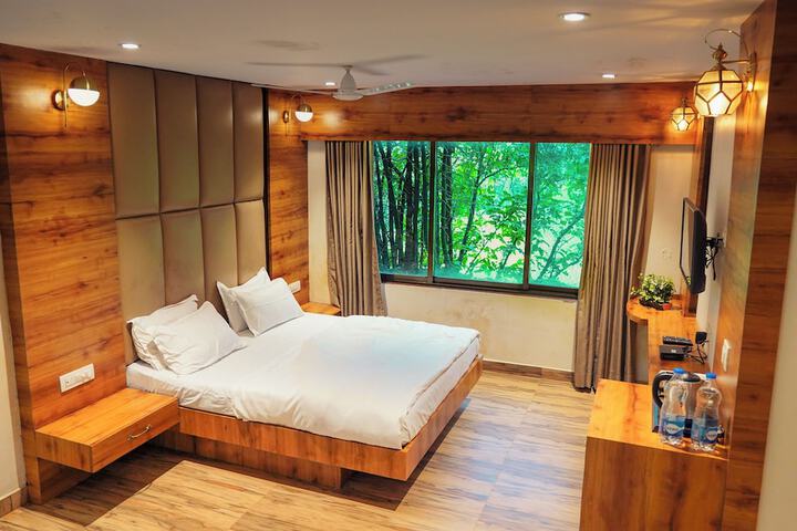 Room 2 of 47