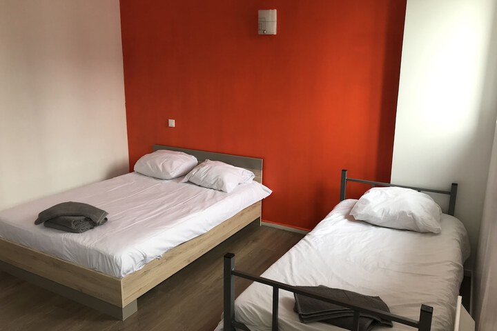 Room 15 of 158