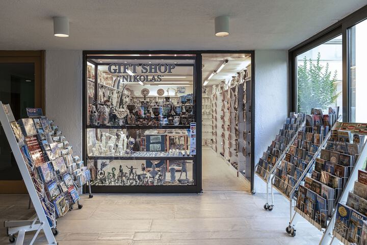 Gift shop