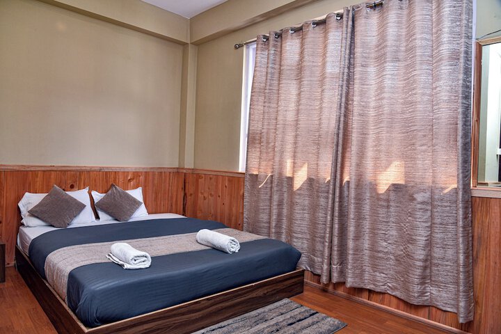 Room 15 of 34