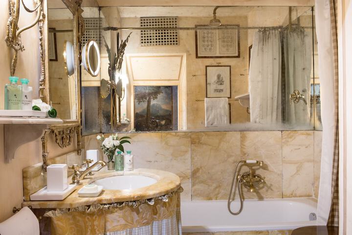 Bathroom Interior Photo
