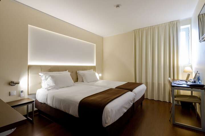 Room 15 of 82