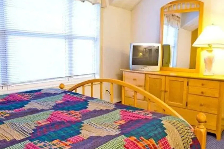 Room 2 of 13