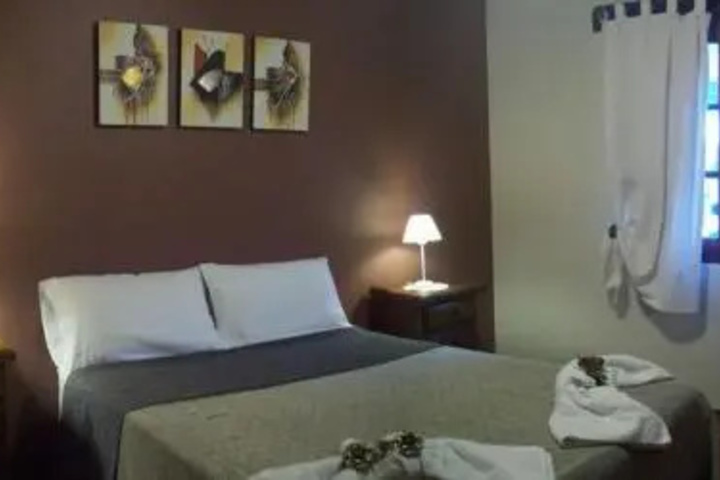 Room 5 of 18