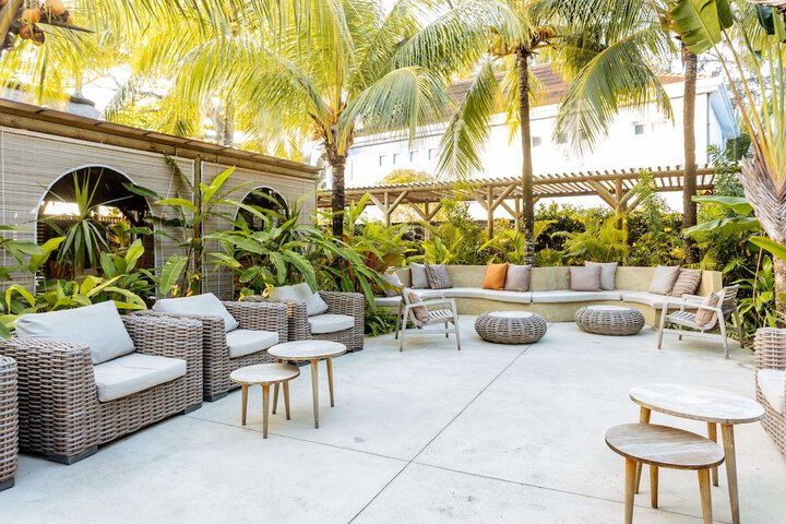 Hotel Exterior 101 of 106