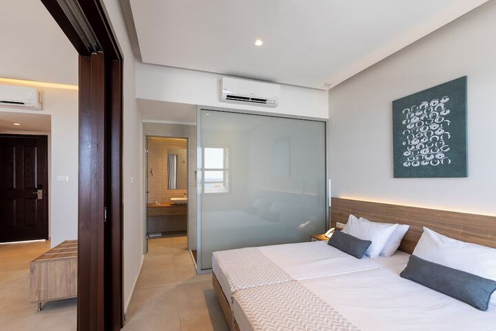 Room 5 of 35