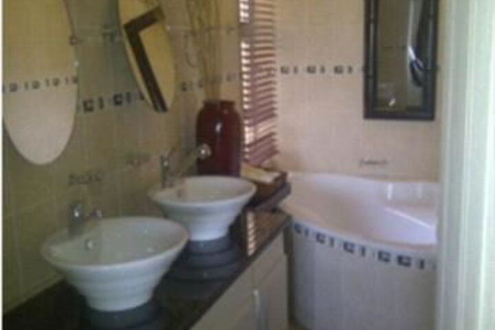 Room 3 of 26