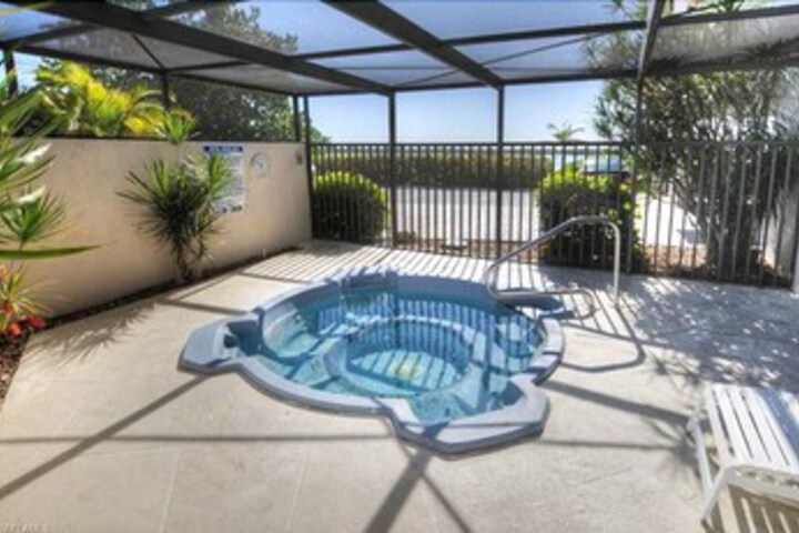 Pool 15 of 28