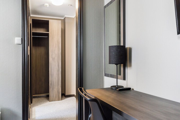 Room 7 of 39