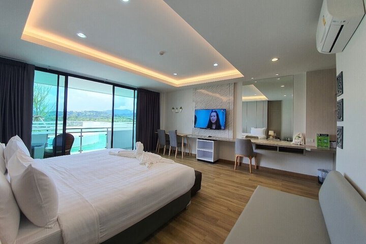 Room 4 of 30