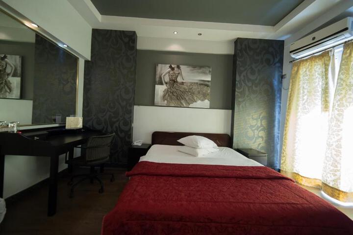 Suite Room