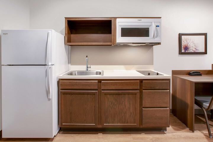 Studio Queen Bed Kitchen (8 of 15)
