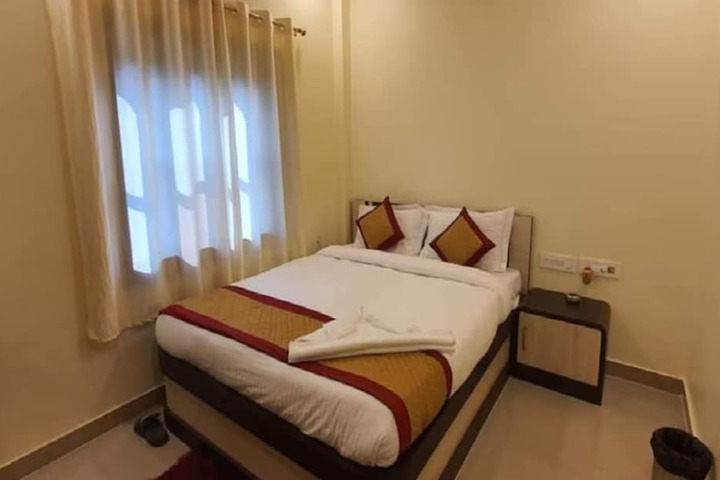 Room 8 of 14