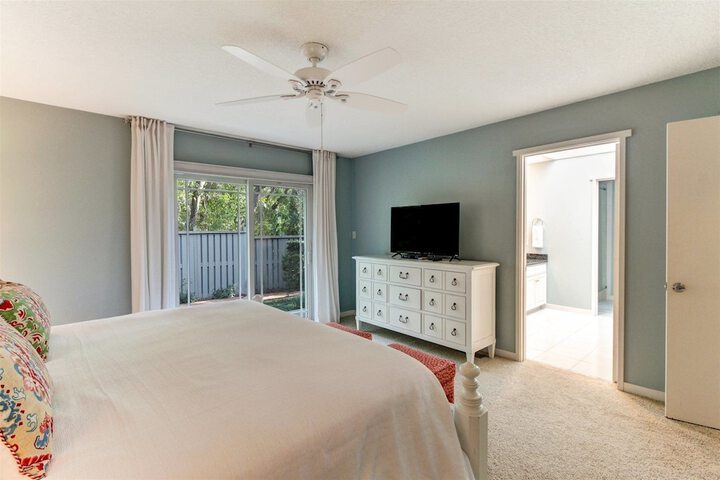 Room 10 of 63