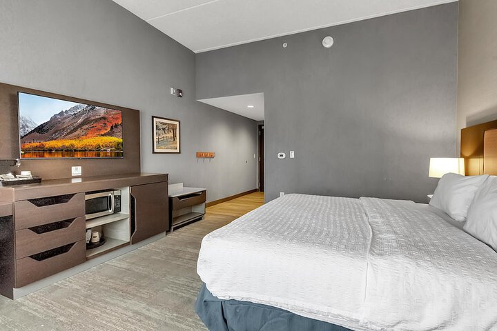 Room 19 of 61