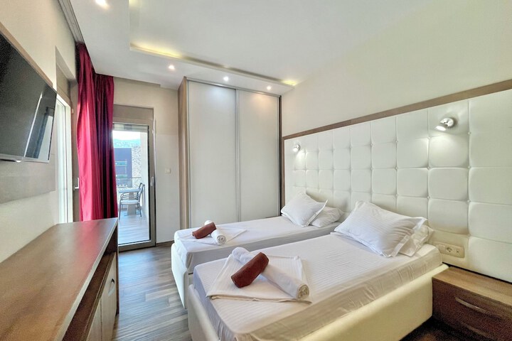 Room 30 of 119