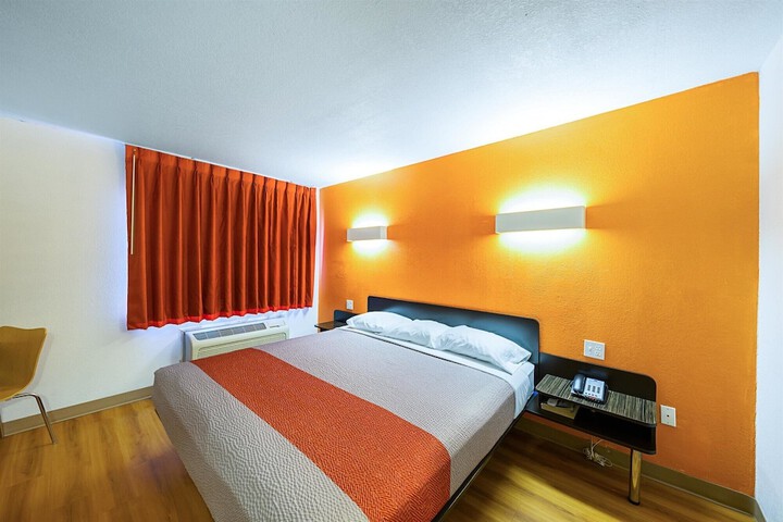 Room 21 of 45
