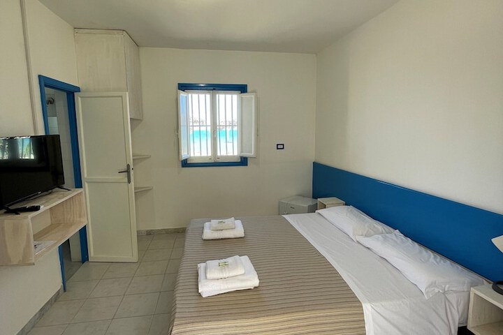 Room 26 of 80