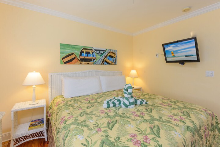Room 16 of 77