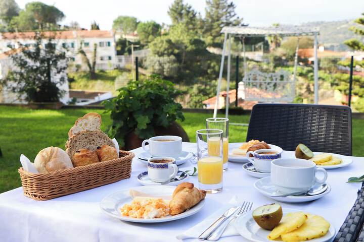 Breakfast/Coffee Service 39 of 50